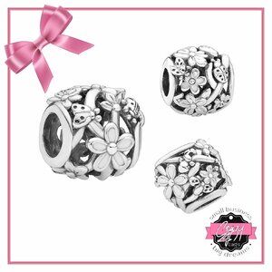 Openwork White Daisy Flower Charm